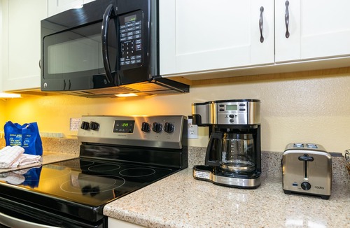 Holmes Beach House | Fountainhead 3 · 3 Lanais · Short walk to the Beach
