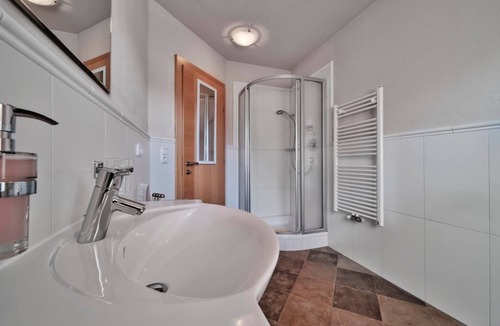 Scheffau am Wilden Kaiser Bed & Breakfast | Four-bed room 11 shower/WC, from 4 nights half board - Berggasthof Bärnstatt