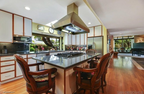 Encinitas House | Four Bedroom Tropical Oasis Walk to Beach