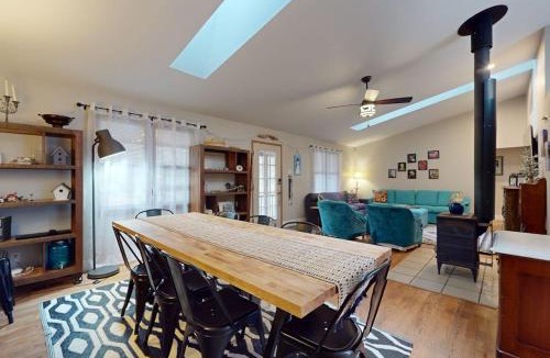 Lakeside House | Four Bedrooms & a Beach