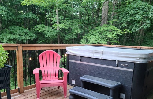 Oro-Medonte House | Four Cedars in the heart of Simcoe County, perfect family getaway!