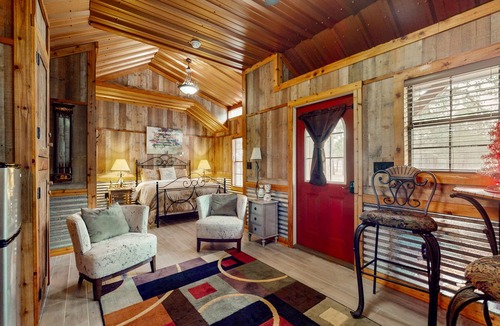 Ledbetter Cabin | Four charming cabins with kitchens, kitchenettes, patios, wood stove, W/D, WiFi