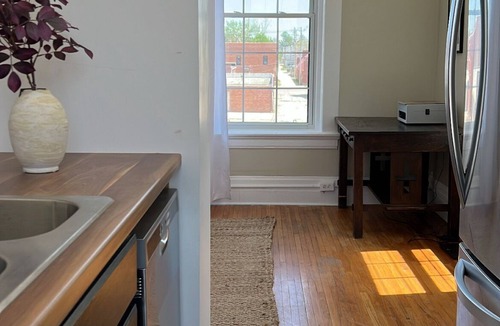 Vinton Apartment | Four Eleven Suites a Vintage Renovation in Downtown Vinton
