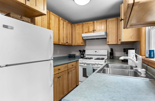 Blue Hill House | Four Lanterns - NEW! 4 Houses in Blue Hill