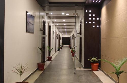 Palakkad Hotel | Four N Square Residency