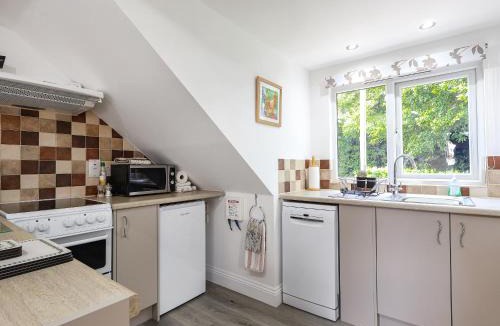 Kintbury House | Four Oaks