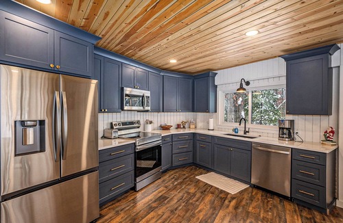Baldwin Cabin | Four Pines Cabin - Private Cozy Cabin on 10 acres with Hot Tub near Baldwin