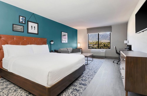 Rancho Cucamonga Hotel | Four Points by Sheraton Ontario-Rancho Cucamonga