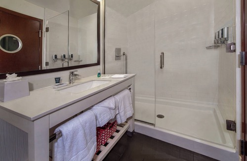 Chinatown Hotel | Four Points by Sheraton Philadelphia City Center