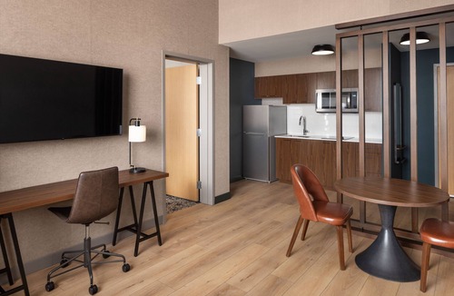 Okanagan-Similkameen Hotel | Four Points by Sheraton Penticton at the Convention Centre