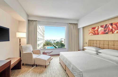 Clover Park Hotel | Four Points by Sheraton Hotel & Serviced Apartments, Pune