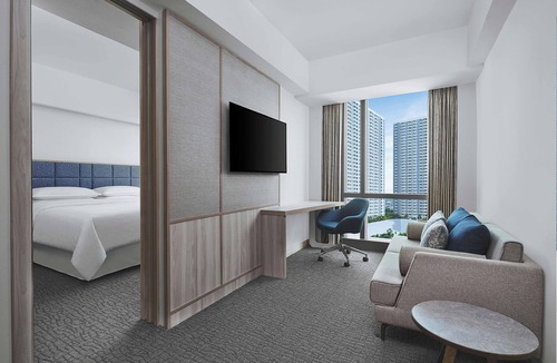 Surabaya Hotel | Four Points by Sheraton Surabaya, Pakuwon Indah