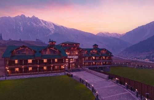 Sonamarg Hotel | Four Points by Sheraton Sonmarg Resort