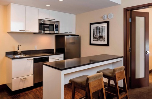 North Glenmore Hotel | Four Points by Sheraton Kelowna Airport