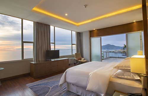 Manado City Centre Hotel | Four Points by Sheraton Manado