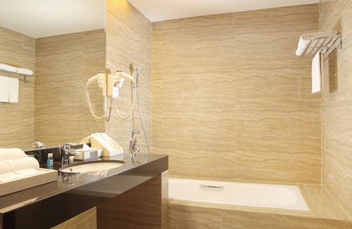 Medan Hotel | Four Points by Sheraton Medan
