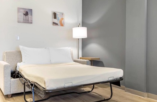 Downtown Newark Hotel | Four Points by Sheraton Newark Airport