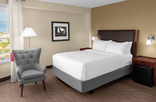 Florida Center Hotel | Four Points by Sheraton Orlando International Drive