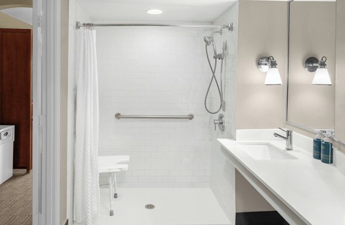 Florida Center Hotel | Four Points by Sheraton Orlando International Drive