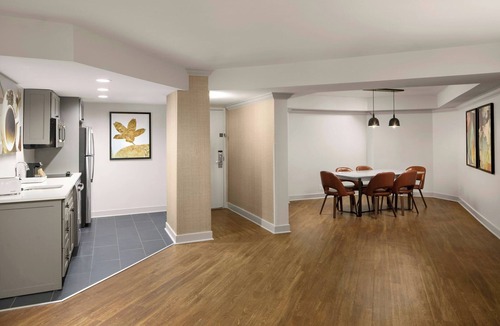 Montrose Hotel | Four Points by Sheraton Richmond Airport