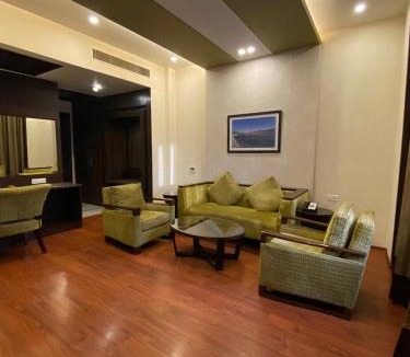 Srinagar Hotel | Four Points by Sheraton Srinagar