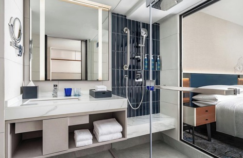Bangkok Central Business District Hotel | Four Points By Sheraton Bangkok, Sukhumvit 22