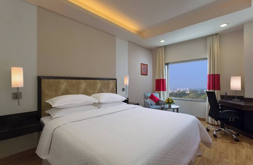 Vadodara Hotel | Four Points by Sheraton Vadodara