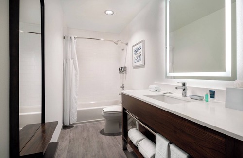 South San Francisco Hotel | Four Points by Sheraton Hotel & Suites San Francisco Airport