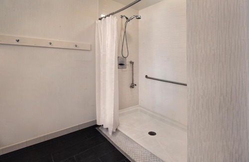 Chinatown Hotel | Four Points Philadelphia City Center