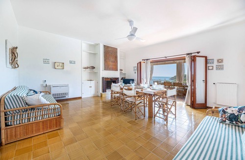Fetovaia Apartment | Four-room flat Montecristo