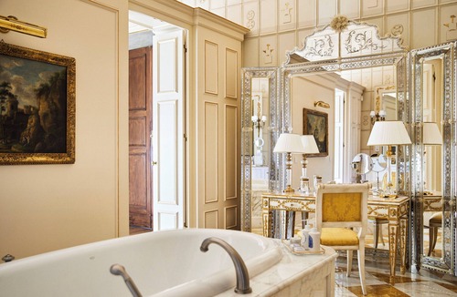 Santissima Annunziata Hotel | Four Seasons Hotel Firenze