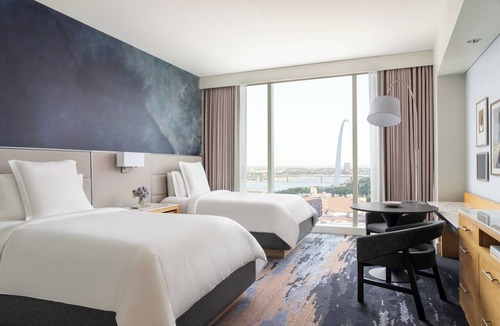 Downtown St. Louis Hotel | Four Seasons Hotel St Louis