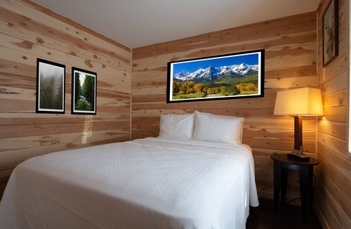 South Fork Hotel | Four Seasons Lodge