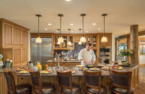 Keystone Cabin | 🏔️ Four Sisters Mountain Haven: Luxury, Hot Tub, Near Ski Lift & Village, $0 Cleaning & Pet Fee