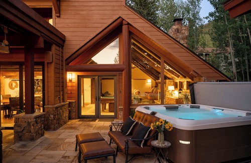 Keystone Cabin | 🏔️ Four Sisters Mountain Haven: Luxury, Hot Tub, Near Ski Lift & Village, $0 Cleaning & Pet Fee