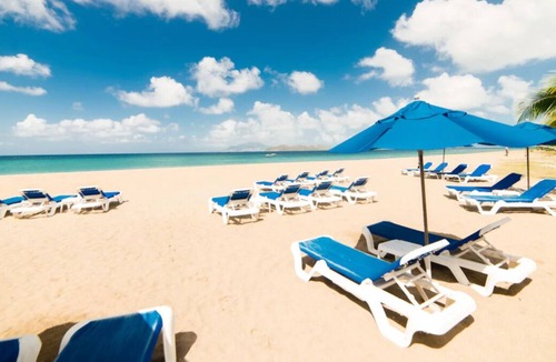 Cotton Ground House | Four Spaces! Great for a Family Getaway w/ Free Parking, Concierge & Spa!