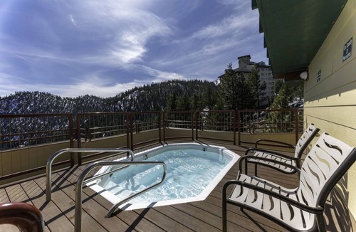 Tahoe Village Apartment | Four Villas w/Kitchenette, Pools, Playground & Relaxing Spa Access
