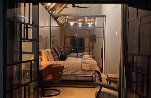 Greater Johannesburg Metropolitan Area Hotel | FOUR20 Bespoke Hotel