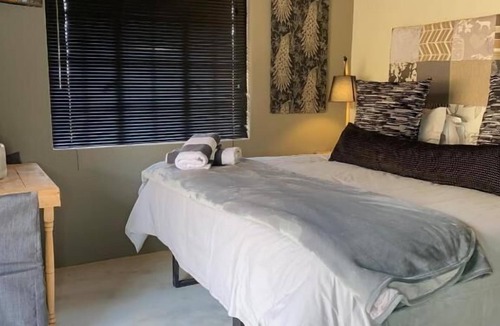 Greater Johannesburg Metropolitan Area Hotel | FOUR20 Bespoke Hotel