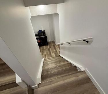 Airdrie Apartment | Fowler Road Cozy Lower Suite