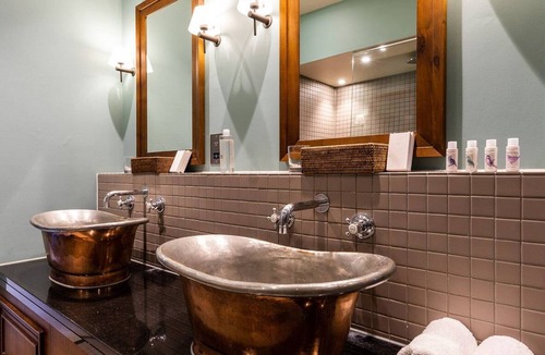 Barbican Hotel | Fox and Anchor