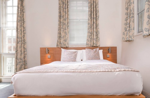 Custom House Hotel | Fox Connaught