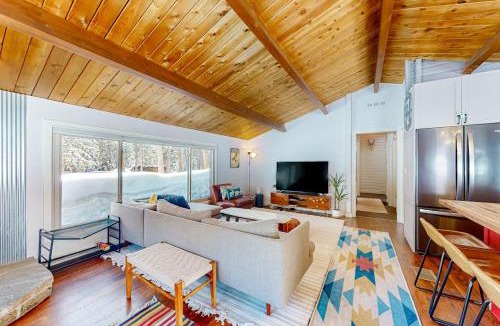 Blue River House | Fox Den