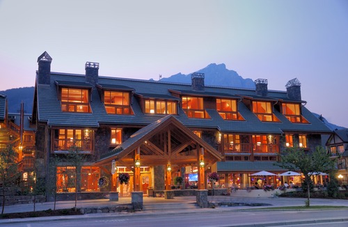 Banff Hotel | Fox Hotel & Suites Banff