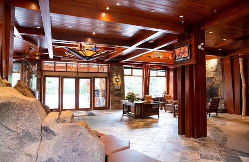 Banff Hotel | Fox Hotel & Suites