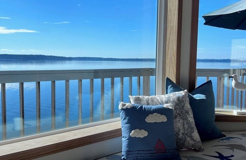 Fox Island House | Fox Island Beachfront Retreat - Kayaks, Canoe, Paddle Board & Epic Sunsets