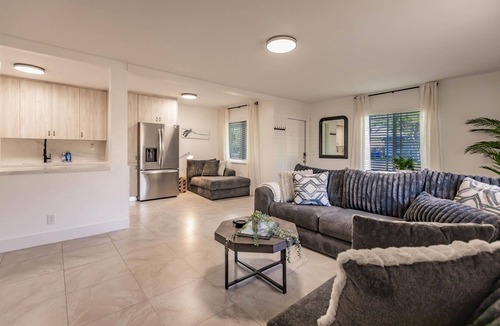 Croissant Park Villa | Fox Lagoon Pool Spa Villa 6BD Luxury Stay