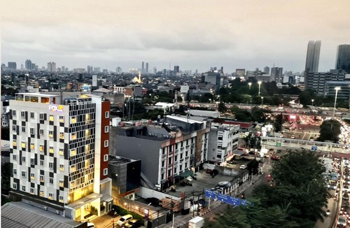 Tanjung Duren Utara Hotel | FOX Lite Grogol Jakarta