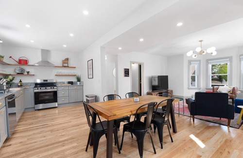 Fox Point House | Fox Point House: Walk to Brown/RISD + Free Parking for Up to 3 Cars!