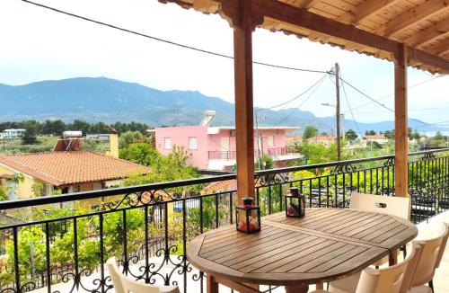Kato Alepochori Apartment | Fox's Den - Alepochori's Sea & Mountain View Balcony!